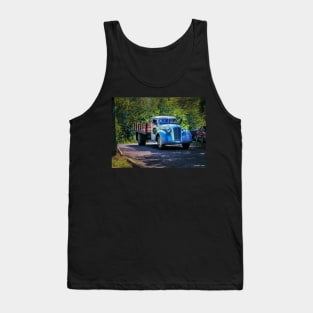 1938 Diamond T stakebed truck Tank Top